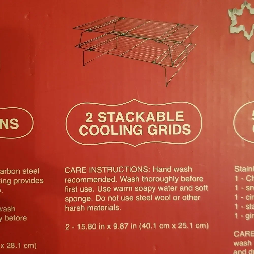 New in Box 16 Piece Baking Set